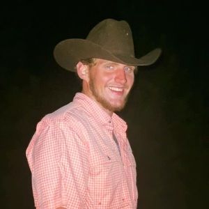 Meet your Posher, Dakota